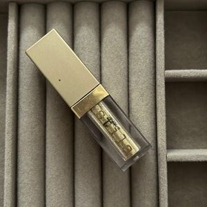 Stila glitter& Glow Liquid Eye Shadow